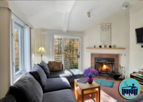 2-bedroom condo with pool and hot tub Woods Resort 26